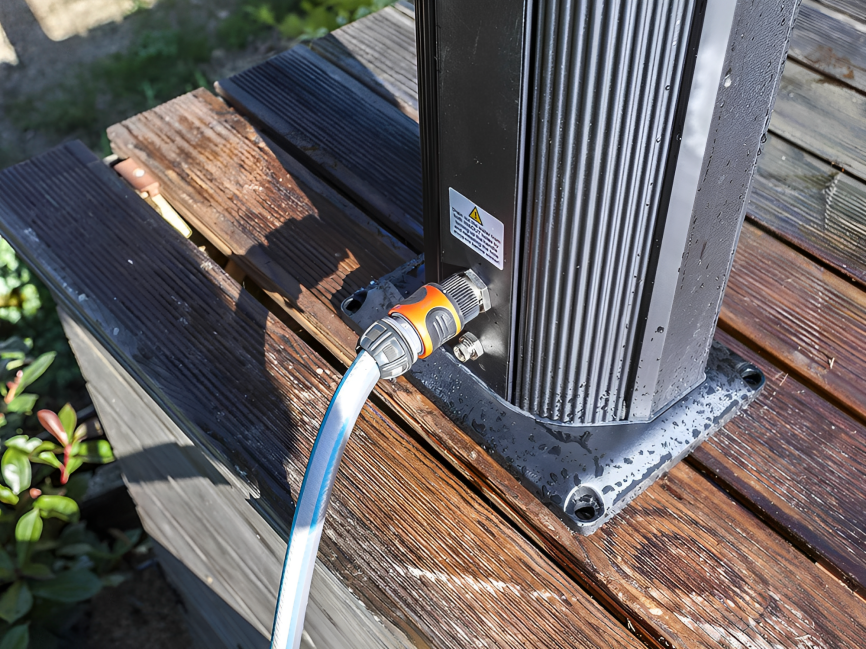 Chuveiro Solar Premium Alumínio c/ Pulverizador e Lava Pés 38L Gre
